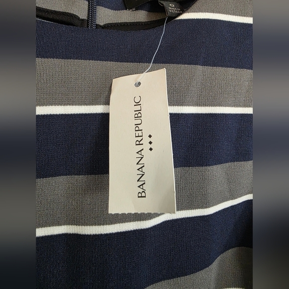 Banana Republic Seamed Sheath Mini Dress- Size 0 - Picture 4 of 4